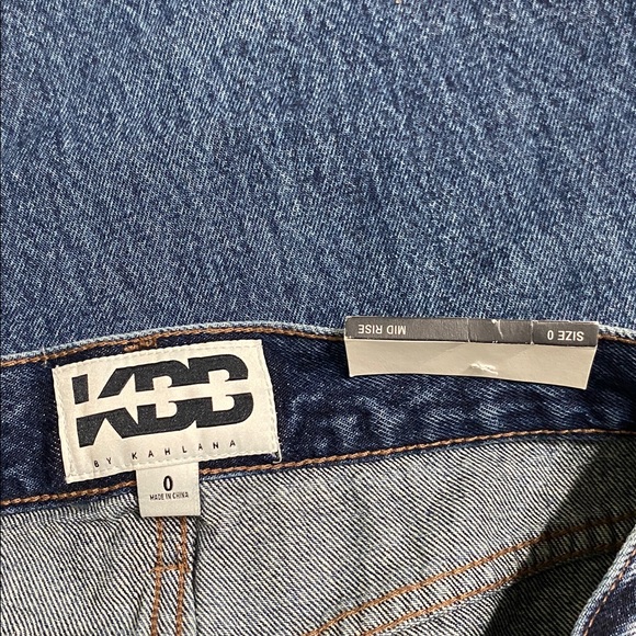 KBB Jeans Barrel Leg NWT by Kahlana Mid Rise Dark Wash Size 0 - Picture 9 of 13
